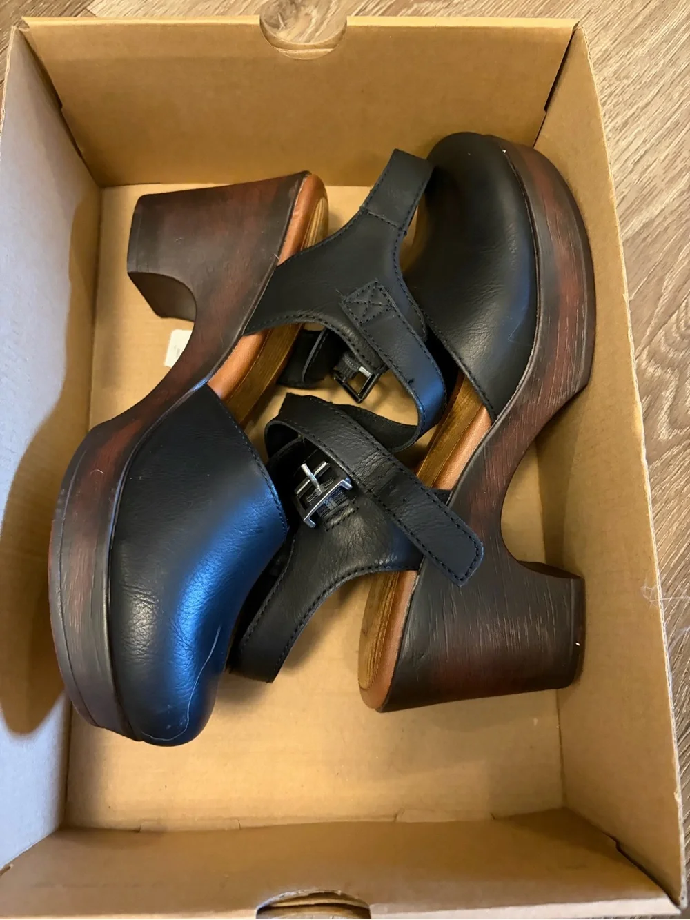b.o.c. Black Leather Platform Mary Jane Heels